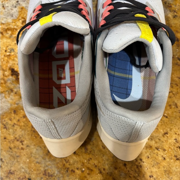 Nike air zoom Pegasus size 8.5 - Picture 5 of 9